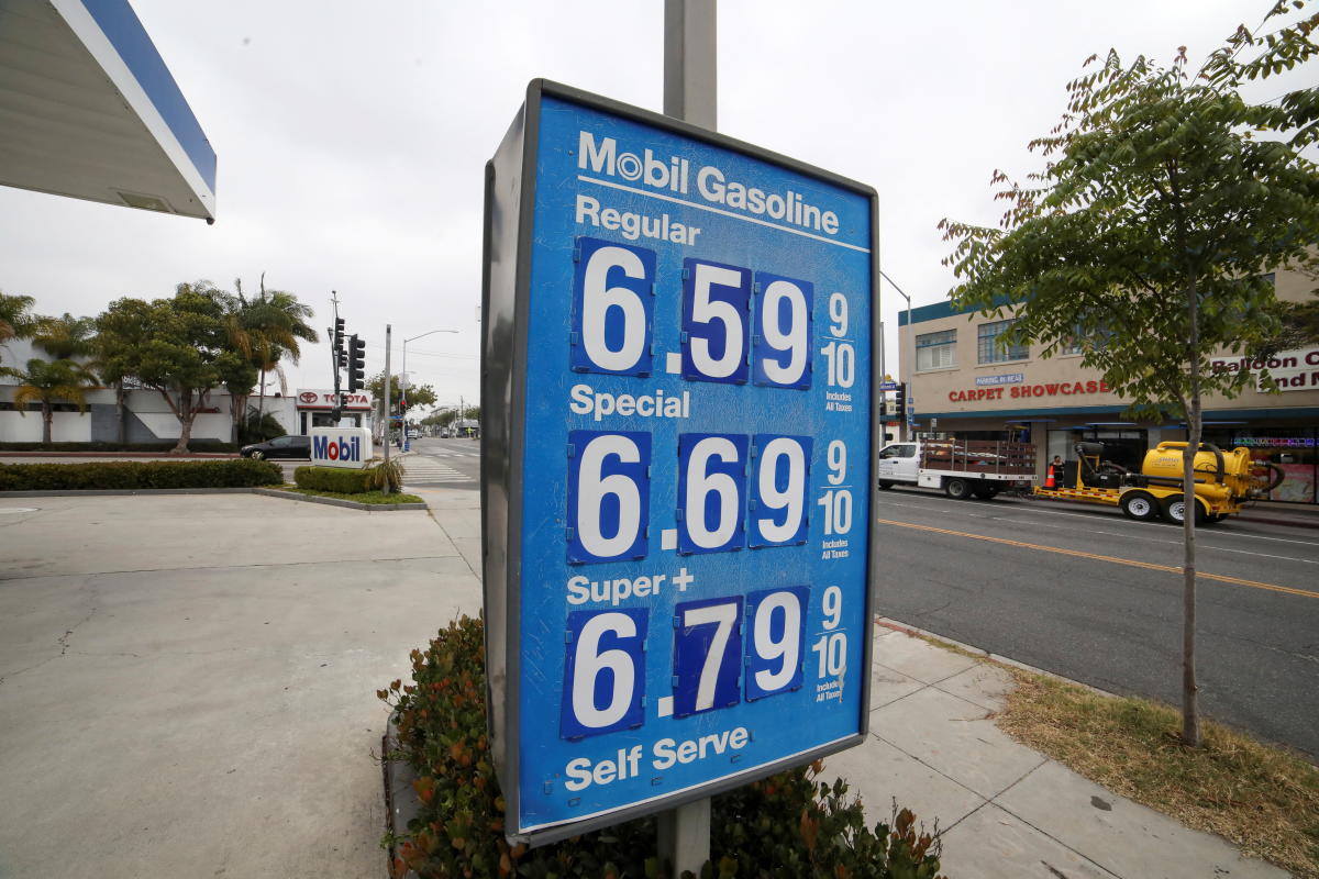 $6 Gas? Could Happen if Dollar Keeps Getting Weaker