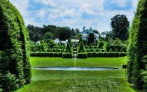 <p>Marylands Ladew Topiary Gardens has been named as one of the most incredible topiary gardens in the world. For couples who enjoy a dose of whimsy, check out the incredible greenery, trimmed to resemble giant sailboats, an English countryside hunt and even outdoor rooms. </p>