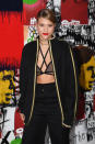 <p>Sofia Richie porte ici un sublime ensemble noir signé Tommy Hilfiger. Crédit photo : Getty Images </p>