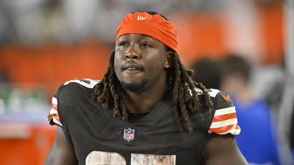 FILE - Cleveland Browns running back Kareem Hunt (27) stands on the sidelines during the second half of an NFL football game in Cleveland, Monday, Oct. 31, 2022. Kareem Hunt and the Cleveland Browns are finalizing a deal to bring back the running back after star Nick Chubb suffered a severe season-ending left knee injury in a loss at Pittsburgh, a person familiar with the negotiations told The Associated Press on Wednesday, Sept. 20, 2023. (AP Photo/David Richard, File)