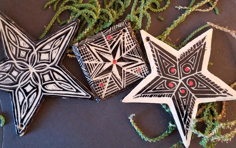 Artist Linda Passeri makes these eye-catching ornaments using a technique known as scruffito.