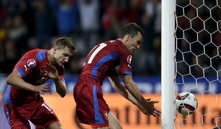 Czech Republic's Milan Skoda (L) and David Lafata react during their Euro 2016 qualifying soccer match against Kazakhstan in Plzen, Czech Republic, September 3, 2015. REUTERS/David W Cerny