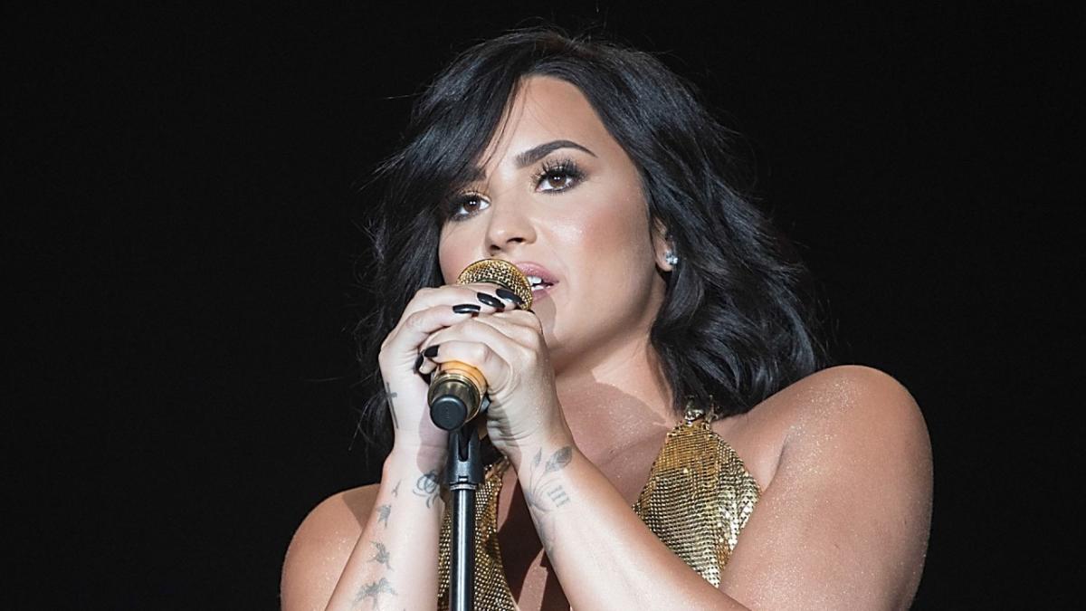 Demi Lovato Thanks BFFs For Sticking By Her Side Through Life's 'Darkest  Moments' - Perez Hilton