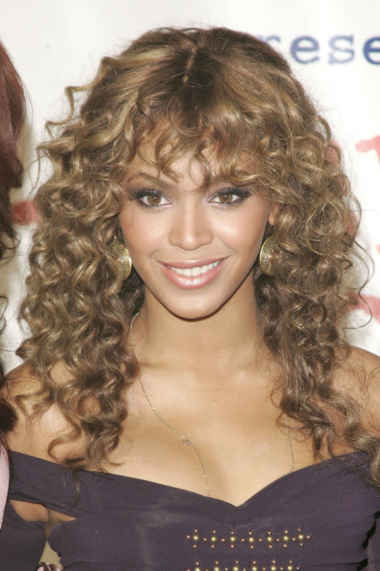 beyonce brown hair curly