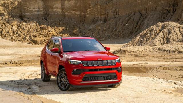 The Jeep Compass Is Set to Get 270 Horsepower for 2023 (UPDATE)