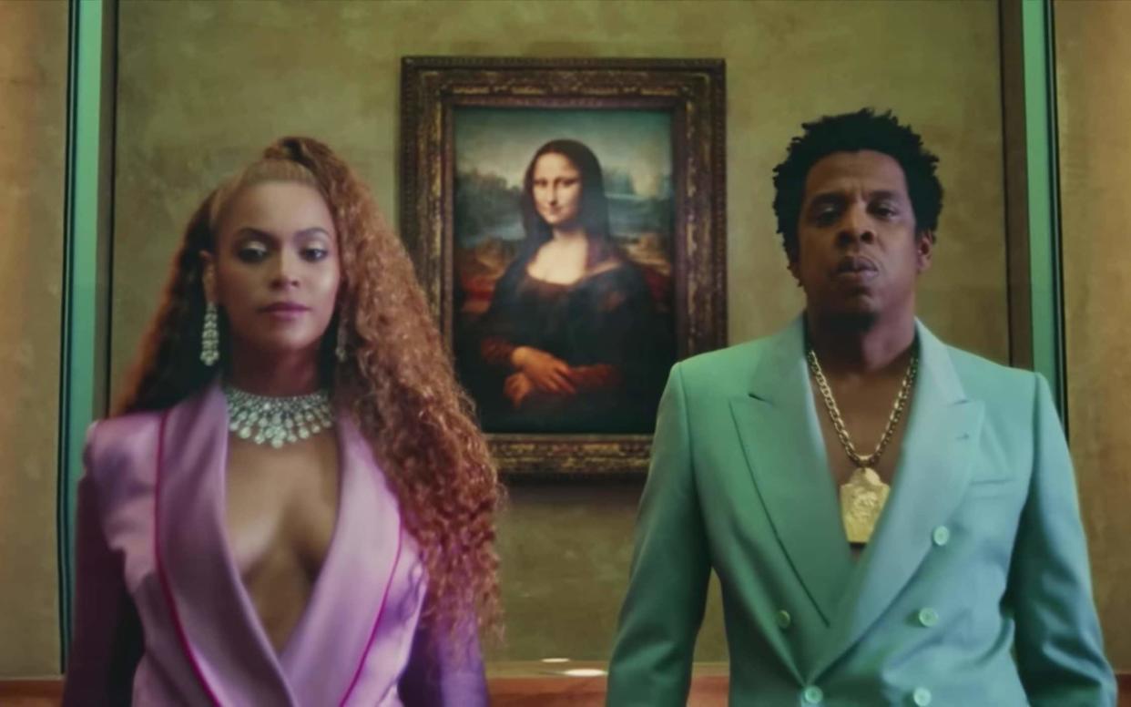 Beyoncé and Jay-Z pose before the Mona Lisa in surprise clip shot in Louvre, which they kept secret from France and fans - Telegraph