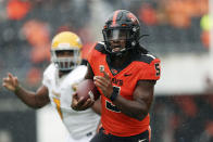 Oregon State running back Deshaun Fenwick (5) carries the ball against Idaho during the second half of an NCAA college football game, Saturday, Sept. 18, 2021, in Corvallis, Ore. Oregon State won 42-0. (AP Photo/Amanda Loman)