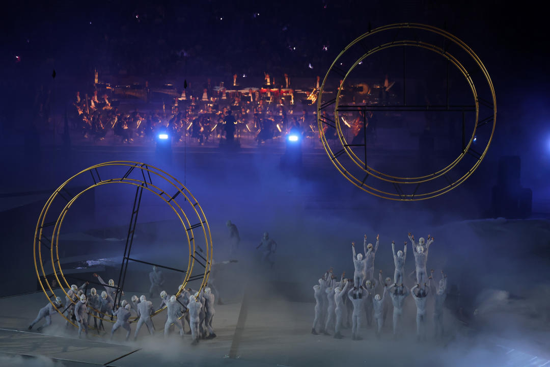 PARIS, FRANCE - AUGUST 11: Performers assemble the Olympic Rings during the Closing Ceremony of the Olympic Games Paris 2024 at Stade de France on August 11, 2024 in Paris, France. (Photo by Michael Reaves/Getty Images)