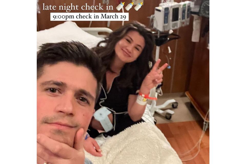 Caila Quinn/instagram Calia Quinn in labor at hospital with husband 