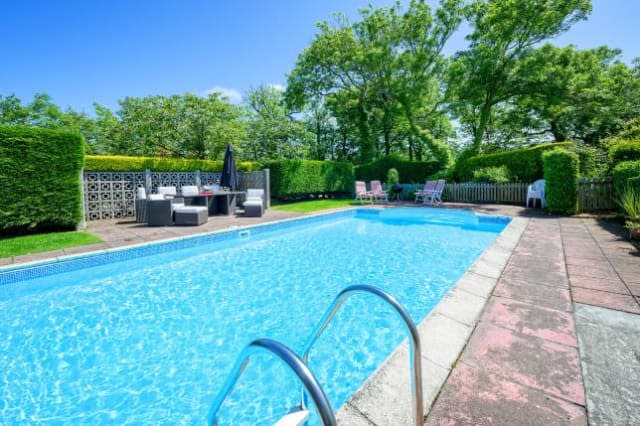 The terrace around the pool