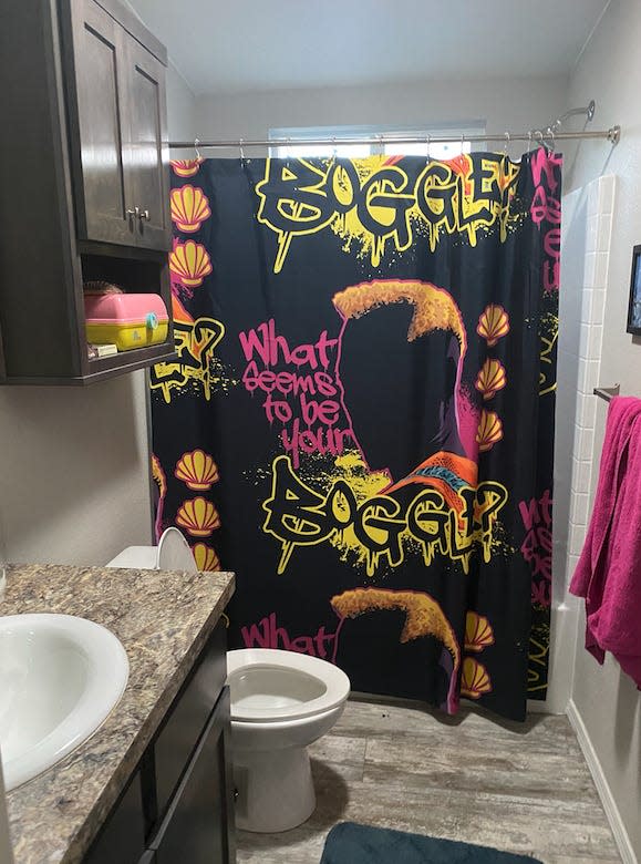 guest bathroom in mobile home