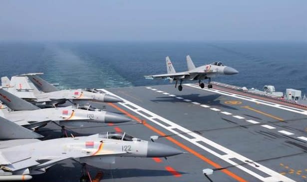 中共艦載戰機霹靂15A (殲-15A)   圖 : 翻攝自KKNew