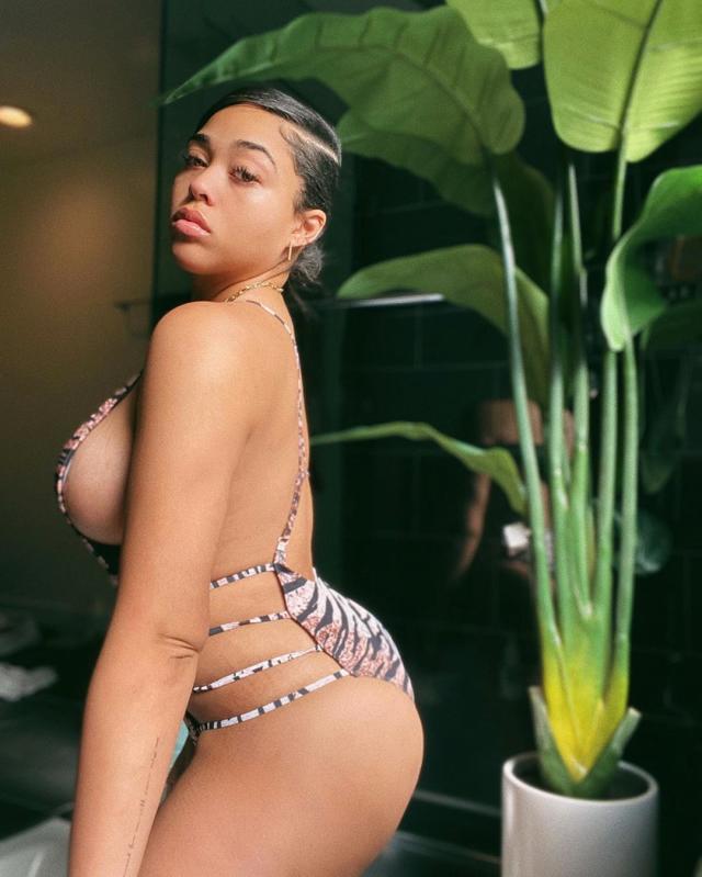 Jordyn Woods flaunts bikini body in LA after skin-tightening