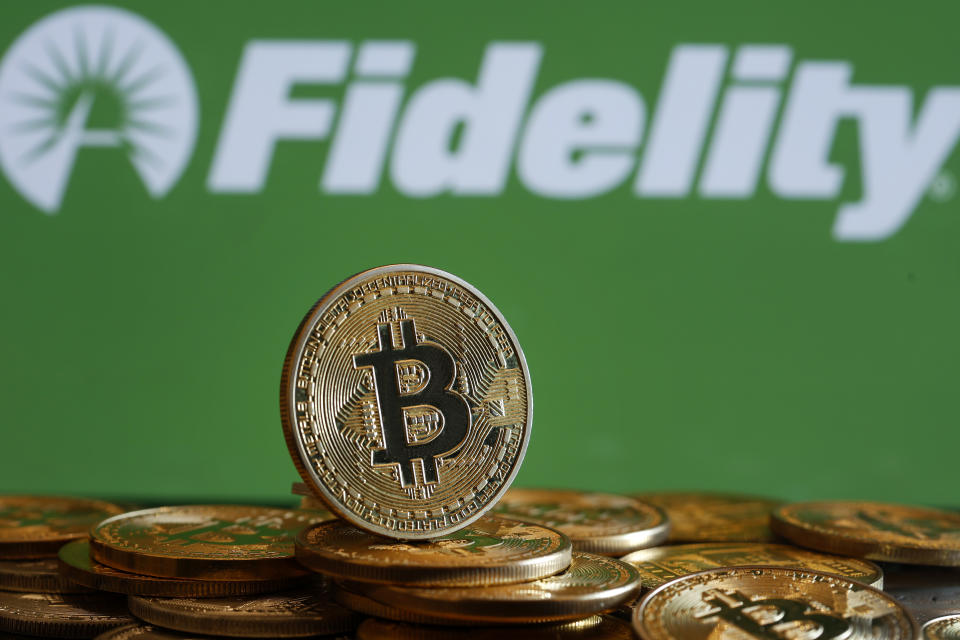 After blocking the entry of bitcoin on Wall Street for more than 10 years, the Securities and Exchange Commission (SEC) gave the green light to exchange-traded funds (ETFs) invested in bitcoin on Wednesday. 