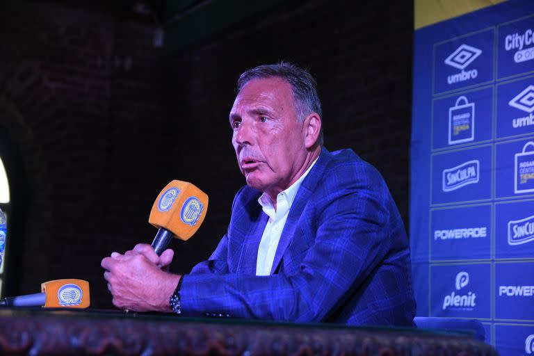 Miguel Ángel Russo fue presentado como el nuevo DT dee Rosario Central