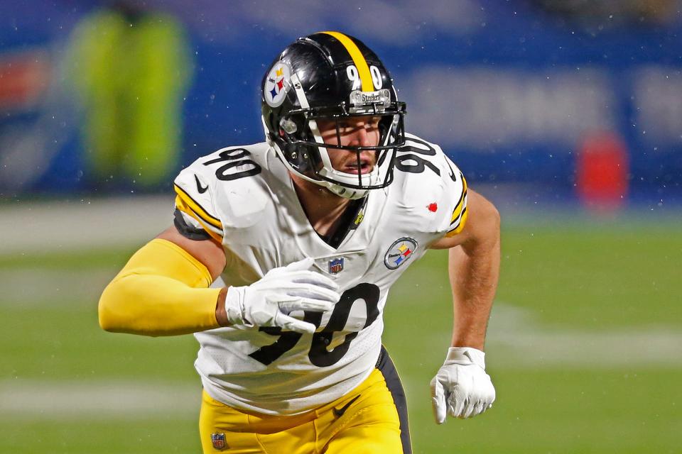 Pittsburgh Steelers outside linebacker T.J. Watt rushes the passer during a game against the Buffalo Bills in Orchard Park, N.Y., on Dec. 13, 2020.