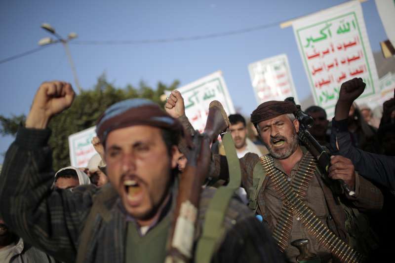 2020年1月，葉門叛軍胡塞組織的支持者上街頭，抗議美國將該組織列為恐怖份子。（AP）