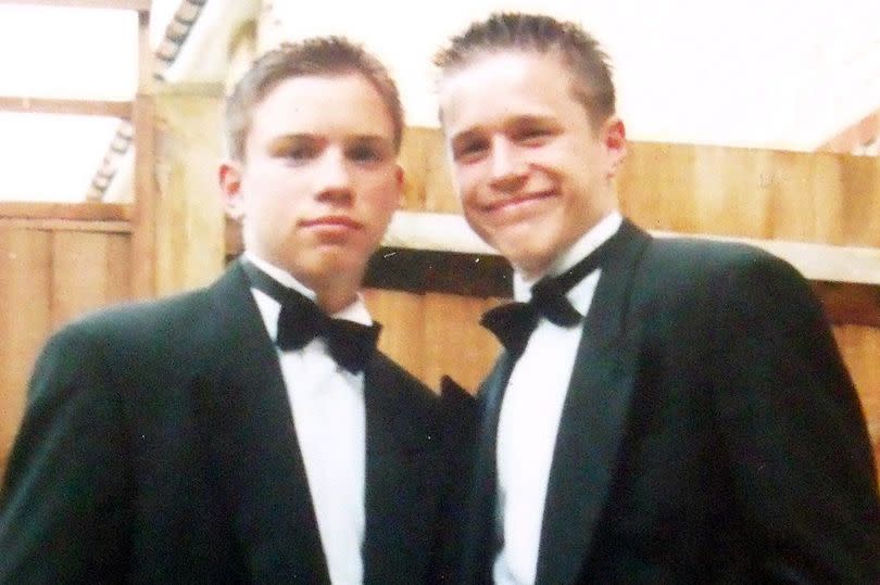 Olly Murs and his twin rother Ben no longer speak