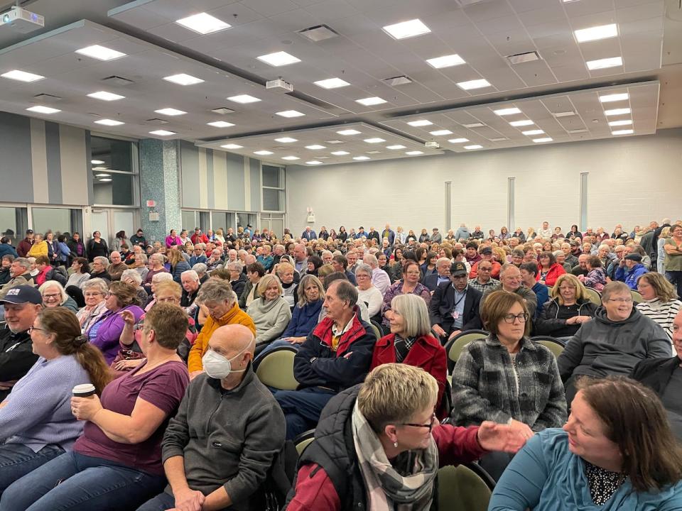 A view of the large crowd waiting for the start of Thursday's town hall to address concerns about health services at Prince County Hospital.  (Sheehan Desjardins/CBC - image credit)