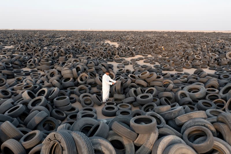 Kuwait starts to recycle world's biggest tire graveyard