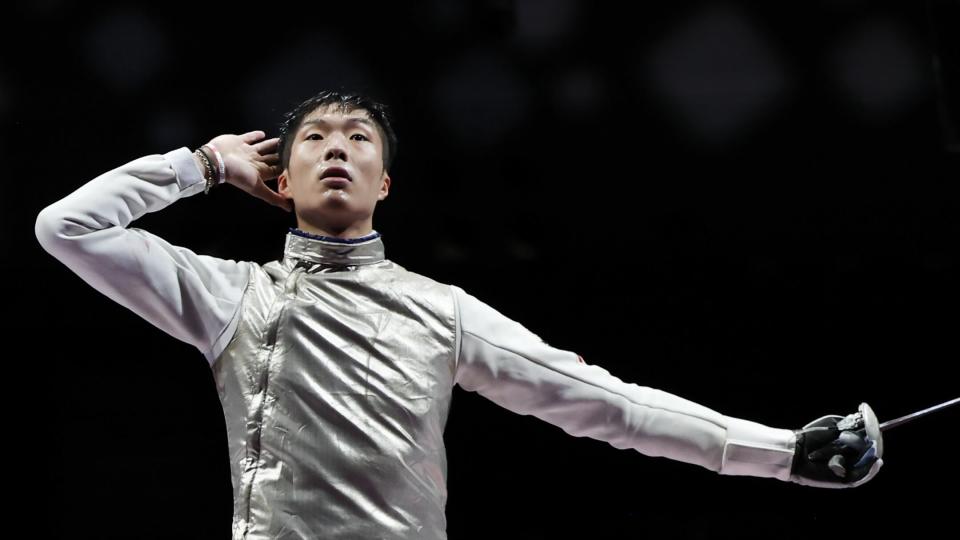 2021年7月26日，東京奧運，香港花劍代表張家朗在16強賽事中取勝後慶祝。