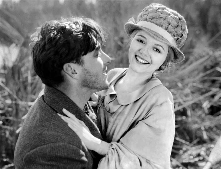 George O&#39;Brien y Janet Gaynor interpretaron al Hombre y la Mujer de Amanecer (1927), la primera pel&#xed;cula del genio alem&#xe1;n en Hollywood