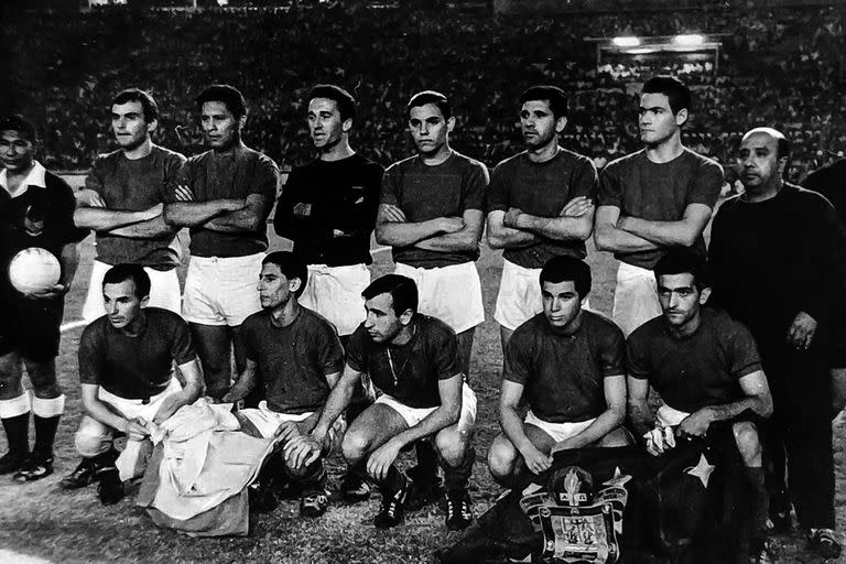 Una postal de hace casi 60 años: el seleccionado de la Universidad de Buenos Aires que representó a la Argentina