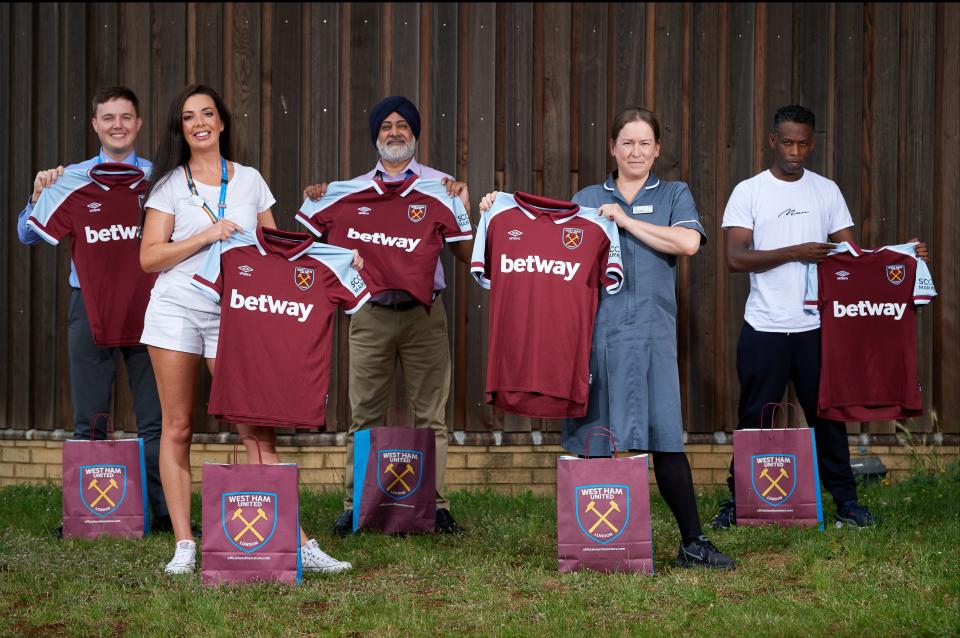 Local NHS workers get an early glimpse at the new kit (West Ham United)