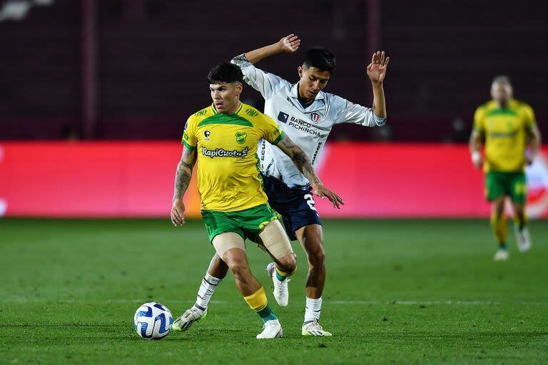 Agustín Sant'Anna, con la camiseta de Defensa y Justicia en un partido de la última Copa Sudamericana