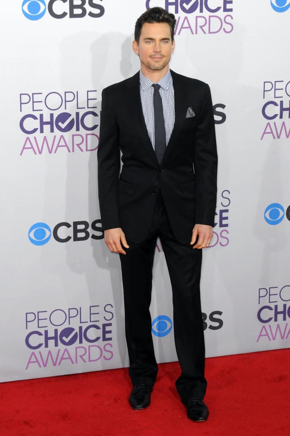 Matt Bomer, People's Choice Awards, leather brogues, dress shoes, suits, suiting, loafers, brogues, shoes, footwear, menswear, men's style, celebrity style, celebrity red carpet, red carpet, premiere