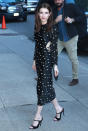 <p>Entzückend: Emma Roberts unterwegs zur “Late Show” von Stephen Colbert in einem süßen Cut-out-Dress von Markarian. (29. März 2017, Bild: AP) </p>