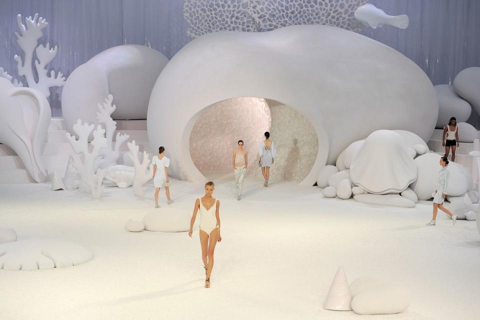 <p>Chanel Spring-Summer 2012</p>