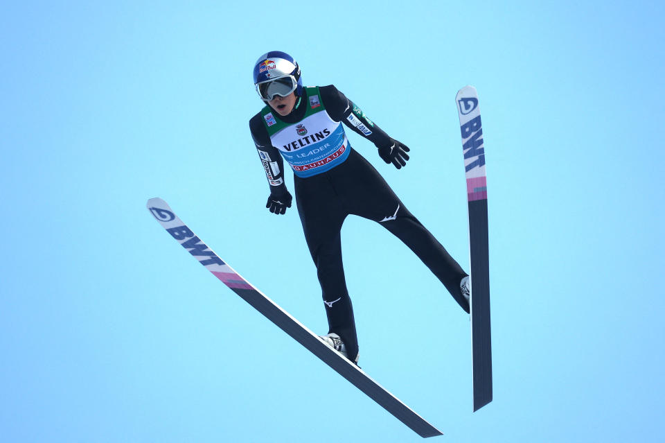 Der Japaner Ryoyu Kobayashi gewinnt das Neujahrsspringen in Garmisch-Partenkirchen. (Bild: Reuters)