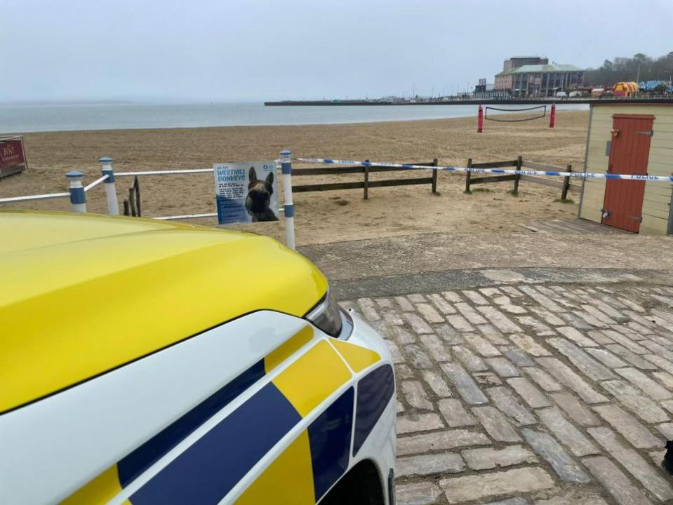 Dorset Echo: Police cordon on Weymouth Beach