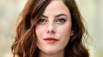 Und auch im Kino geht's weiter - beziehungsweise wieder von vorne los. Kaya Scodelario spielt im Reboot "Welcome To Raccoon City" Claire Redfield. Regie führte der Brite Johannes Roberts ("47 Meters Down"-Reihe). Den Start hat Constantin für 25. November 2021 geplant. (Bild: 2017 Getty Images/Pascal Le Segretain)