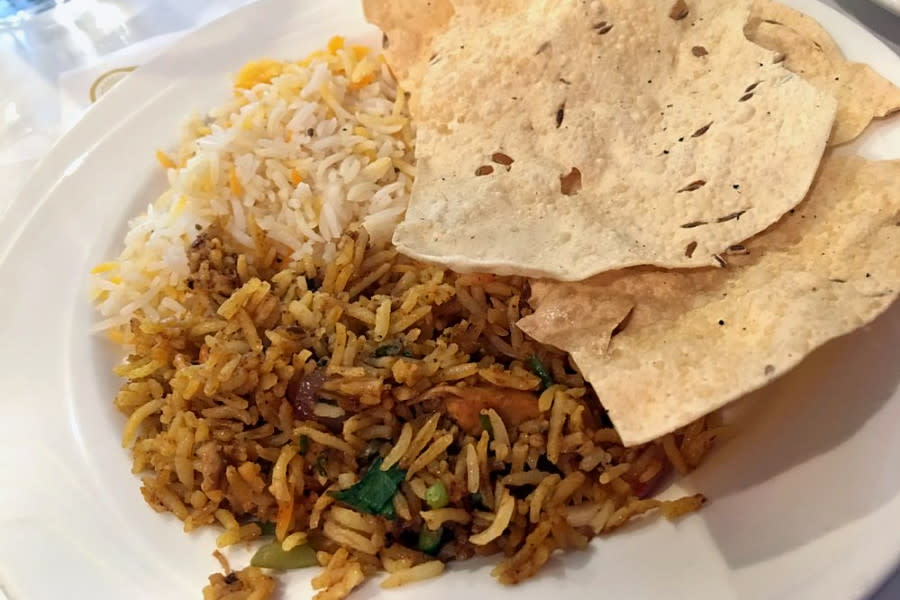 <b>Photo: Hemant k./<a href="https://yelp.com/biz_photos/himalayan-restaurant-cleveland?utm_campaign=c14b85d5-d3d8-402b-9732-fca29507b900%2Cc08dd7e0-a950-4bc0-956b-f7ac2b2da792&utm_medium=81024472-a80c-4266-a0e5-a3bf8775daa7" rel="nofollow noopener" target="_blank" data-ylk="slk:Yelp;elm:context_link;itc:0;sec:content-canvas" class="link ">Yelp</a></b>