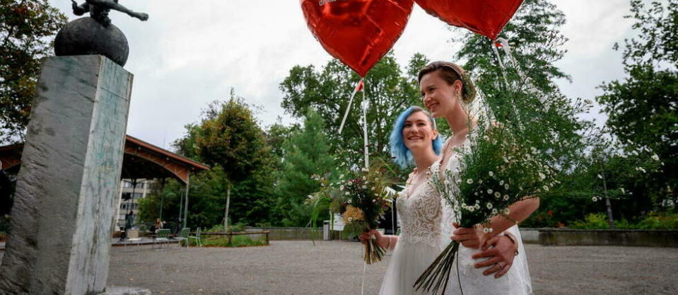 Cette nouvelle loi vise à éviter que la Cour suprême ne revienne sur le droit au mariage pour tous (photo d'illustration).  - Credit:FABRICE COFFRINI / AFP