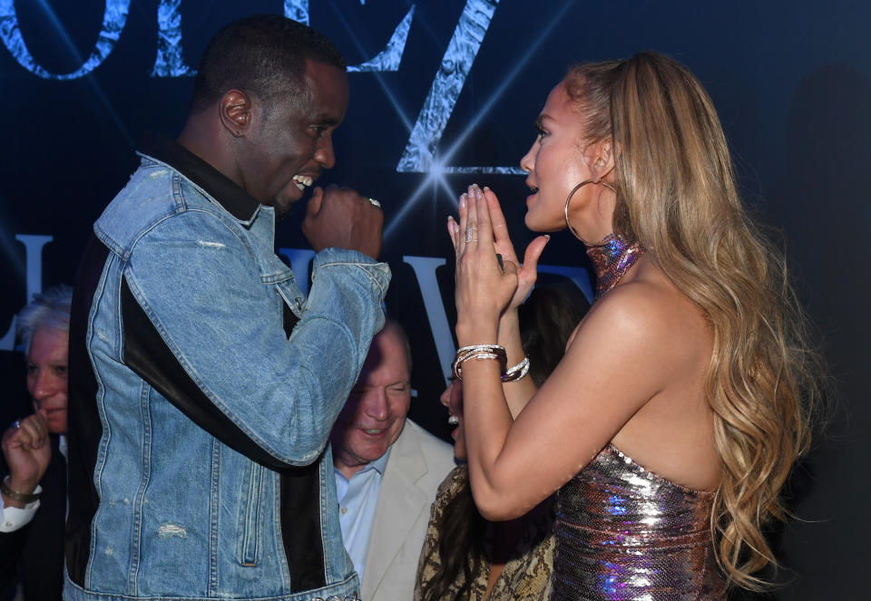 Jennifer and Diddy face each other to talk at the afterparty