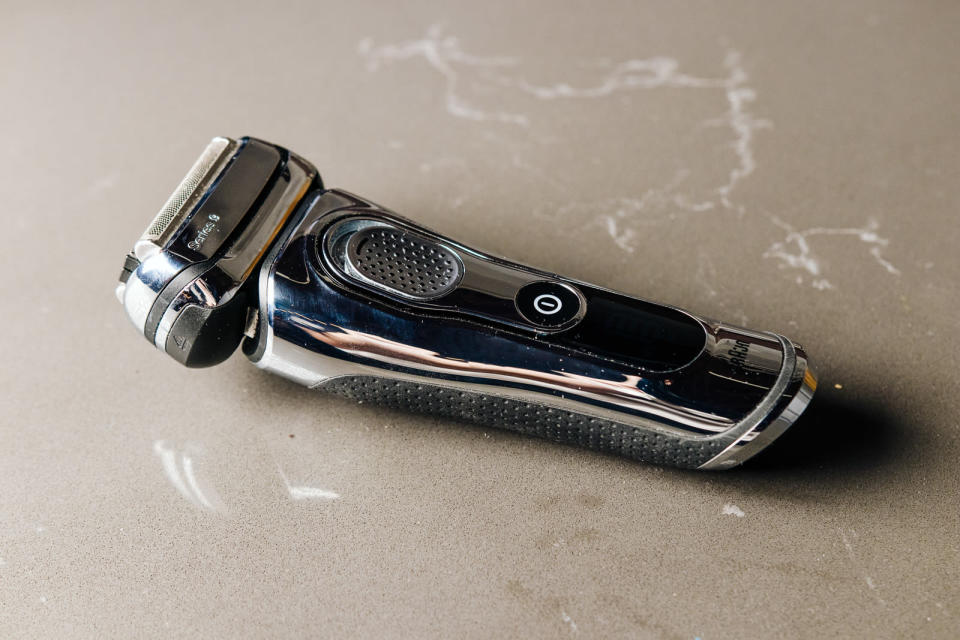 electric razor