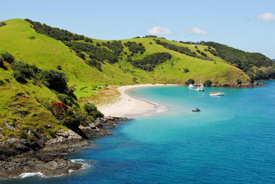 With <a href="https://www.lonelyplanet.com/new-zealand/travel-tips-and-articles/ten-unforgettable-new-zealand-beaches" target="_blank">more than 9,000 miles of coastline</a> and loads of&nbsp;<a href="http://www.newzealand.com/int/bay-of-islands/" target="_blank">islands</a>, New Zealand is a wonderland&nbsp;of water sports and sun-soaking.