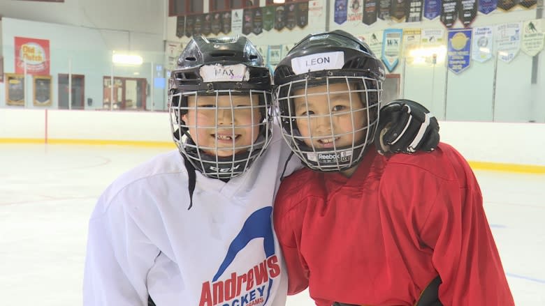 Skating school teaches Chinese students how to play Canada's national sport