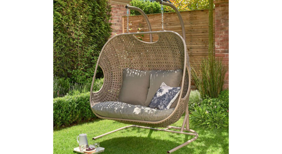 Norfolk Leisure Handpicked Rattan Goldcoast Double Swing 