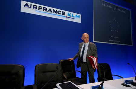 Jean-Marc Janaillac, Chief Executive Officer of Air France-KLM, arrives to attend the company's 2016 half year results presentation in Paris, July 27, 2016. REUTERS/John Schults