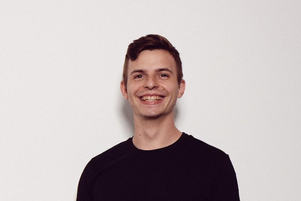 Elias Groll (24) hat seinen Informatik-Bachelor abgebrochen, um für Google zu arbeiten. Dann gründete er selbst. - Copyright: Codesphere