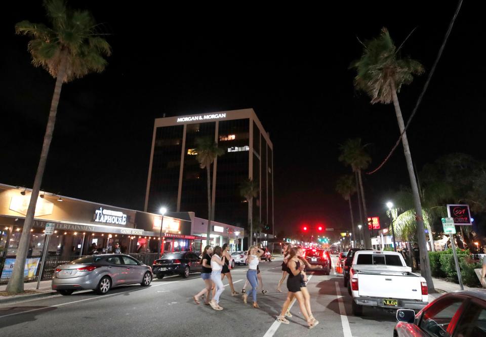 Police have been wrestling with crime on Seabreeze Boulevard in Daytona Beach for years. They hope an earlier closing time for smoking lounges will help.