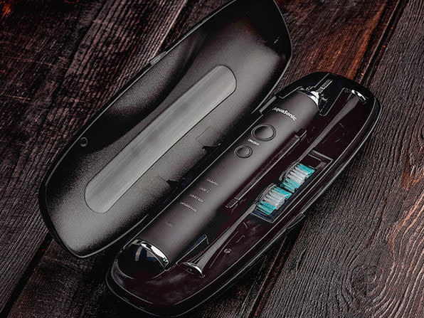 AquaSonic Black Series Toothbrush. (Photo: Yahoo Lifestyle Store)