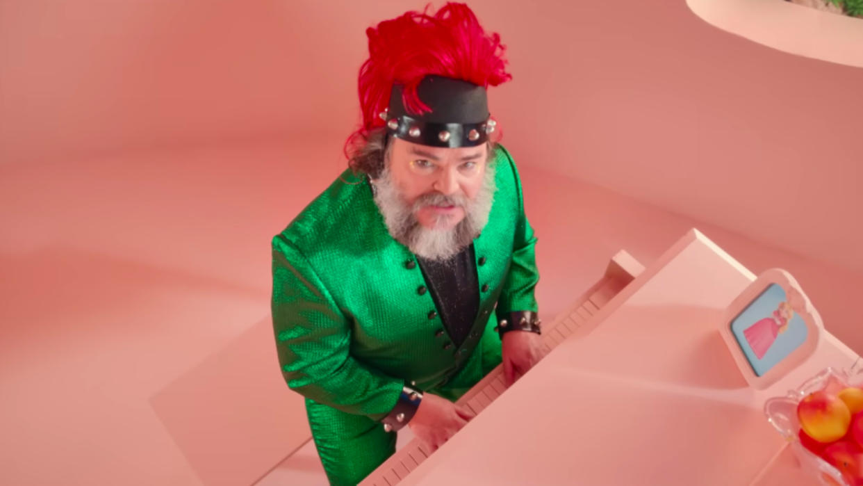  Jack Black performing Peaches in his music video 