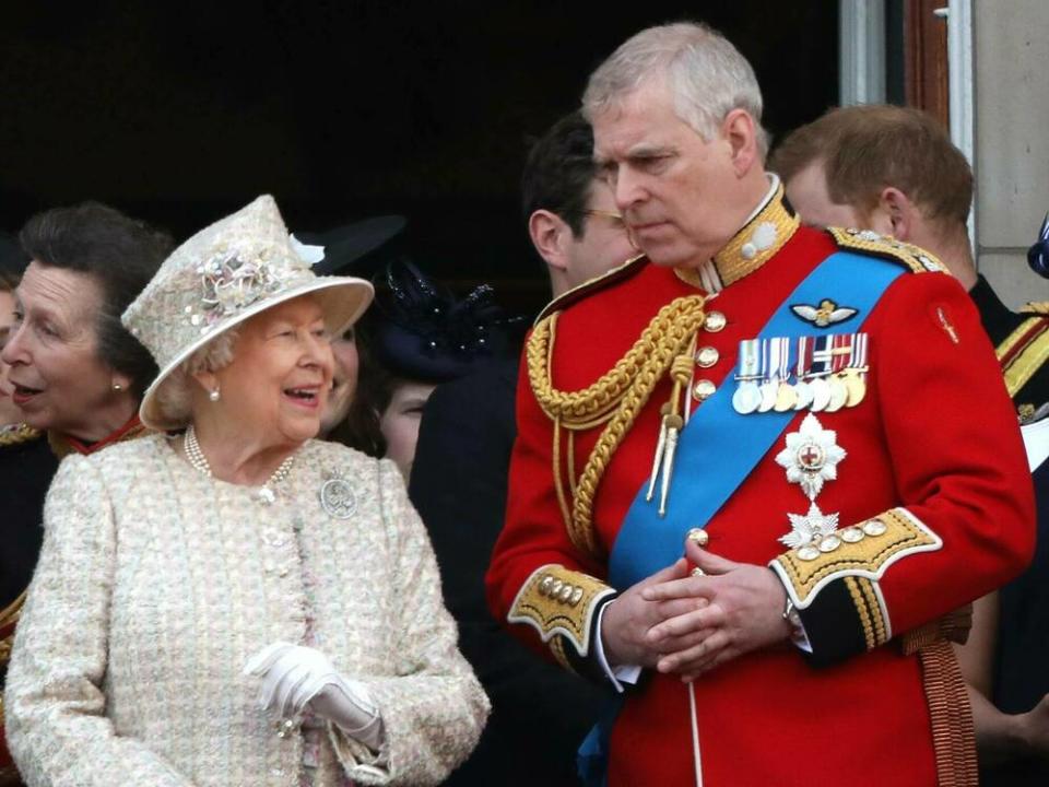 Prinz Andrew galt immer als der Lieblingssohn von Queen Elizabeth II. (Bild: imago images / Paul Marriott)