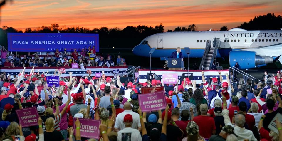 trump pennsylvania rally airport coronavirus