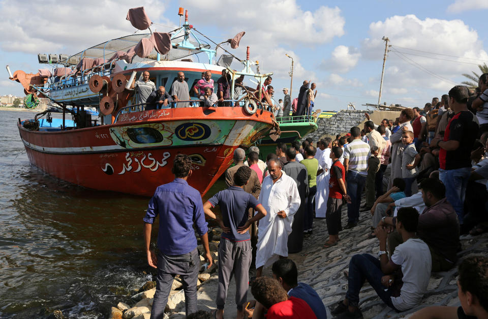 Migrants rescued from boat capsized off Egyptian coast